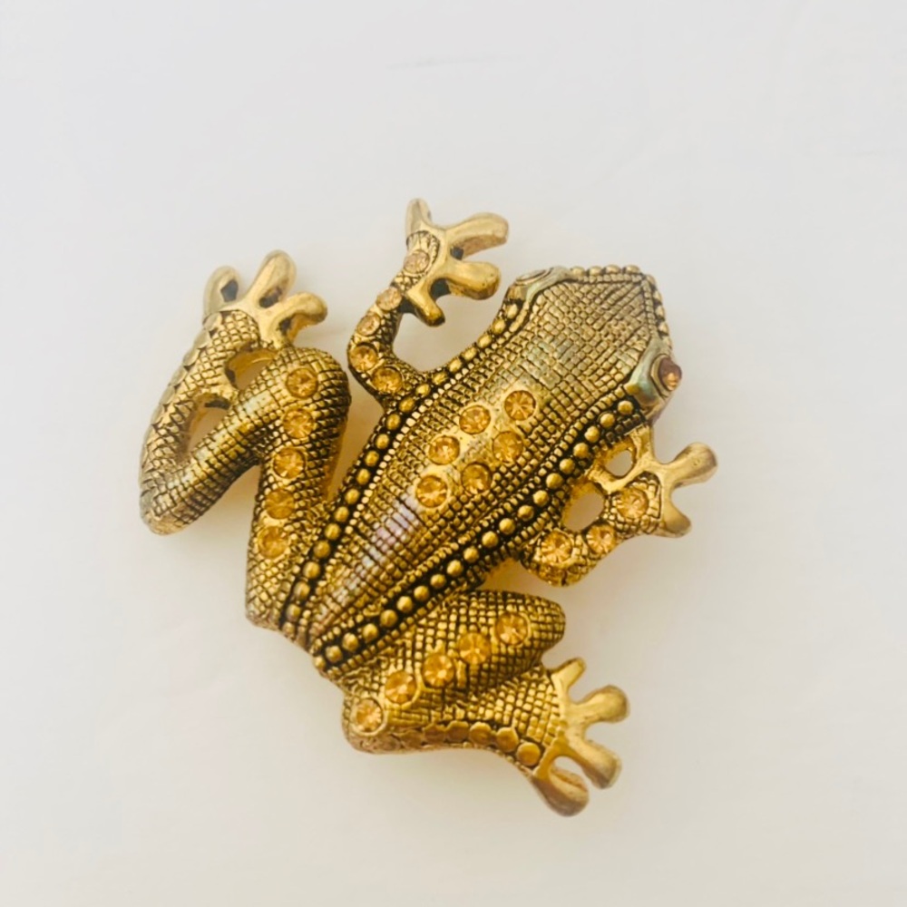 Vintage Gold Tone Figural Frog Brooch with Set Rhinestones 2 X 2”